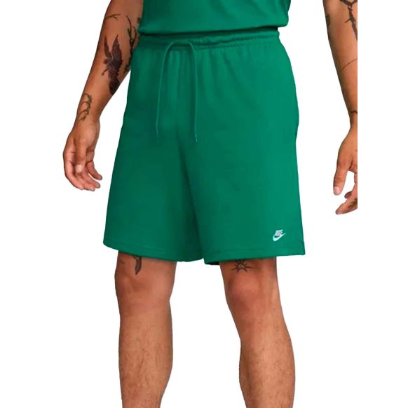 Short Nike Club